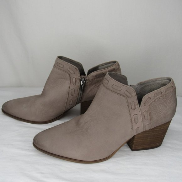 Vince Camuto NENVA Taupe Leather Shootie Booties Block Heel Women's 11 - Picture 6 of 10